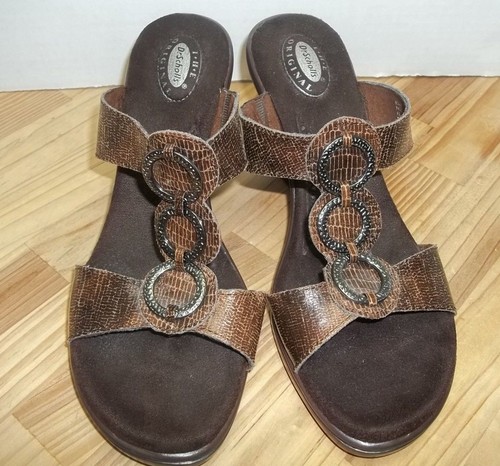 Lovely Avant Wedge Sandals Waterfall Heel Hammered Pewter Toned Rings 7 1/2 M - Picture 2 of 10