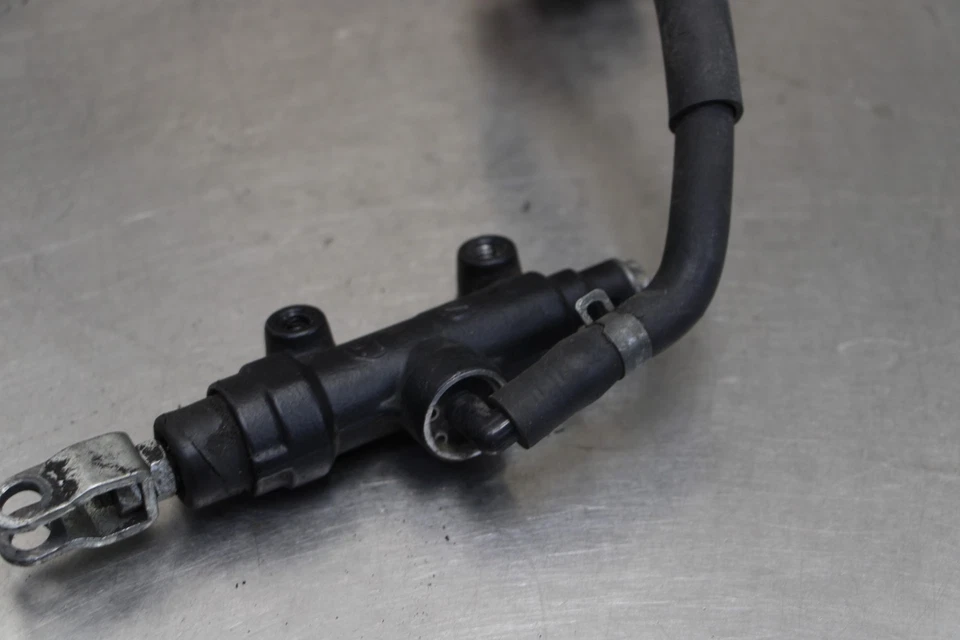 13-18 KAWASAKI NINJA ZX6R REAR BACK BRAKE MASTER CYLINDER W RESERVOIR - Image 3 of 4