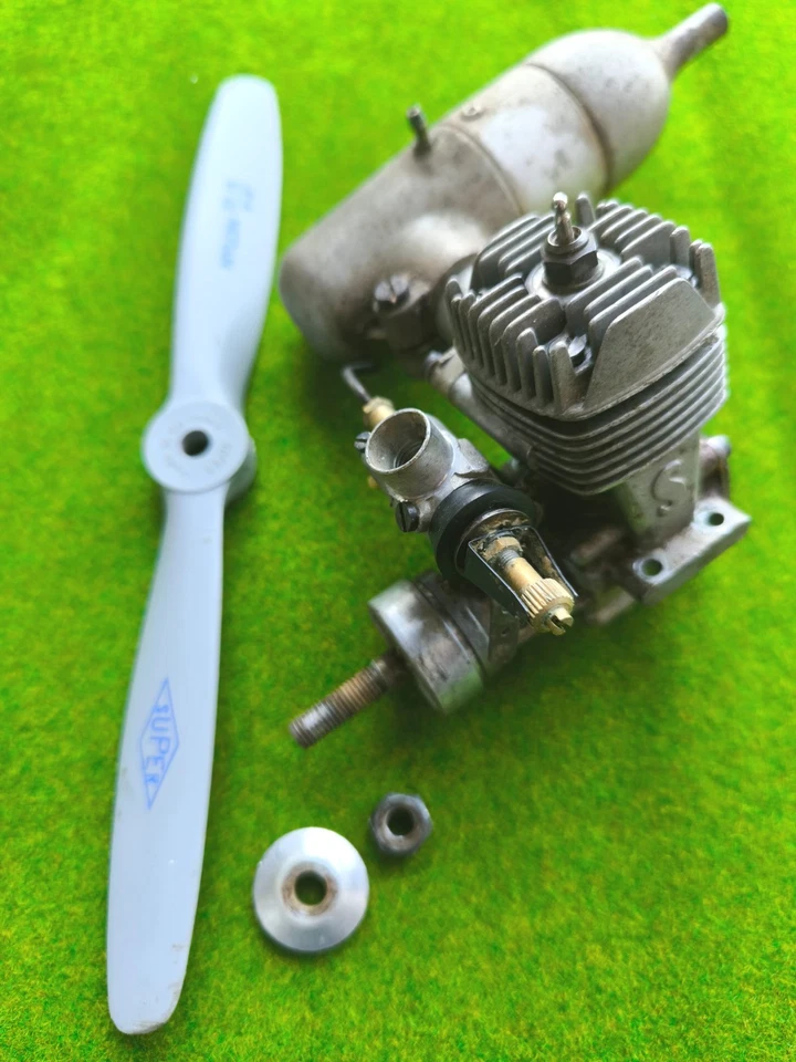 Super Tigre S29 Modellmotor mit original Schalldämpfer RC Flugmotor