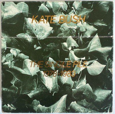 KATE BUSH THE SINGLE FILE 7  SINGLE VINYL BOX SET EMI UK 1983 NEAR MINT