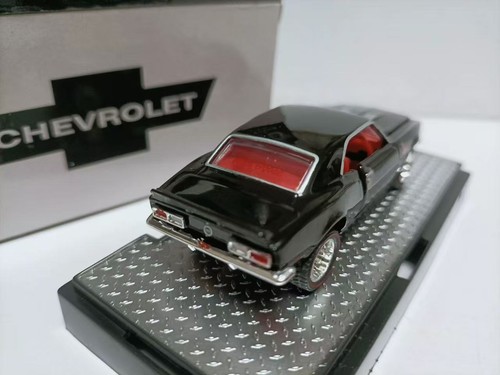 M2 1:64 1968 Chevrolet Camaro SS 350 R67 Alloy Car Collectible Model - Picture 2 of 5