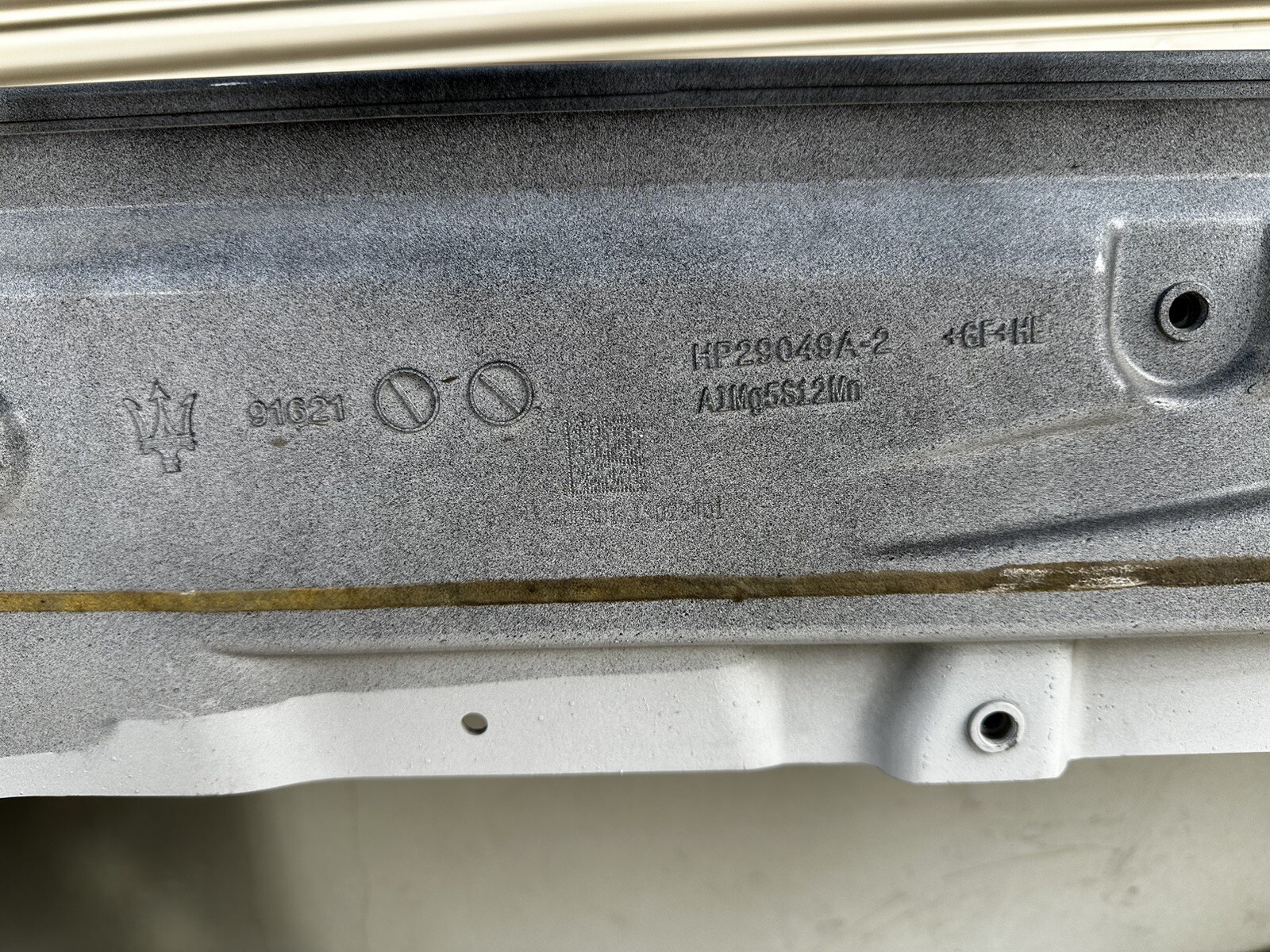 2017 2018 2019 2020 MASERATI LEVANTE FRONT LEFT DOOR SHELL OEM HP29049A