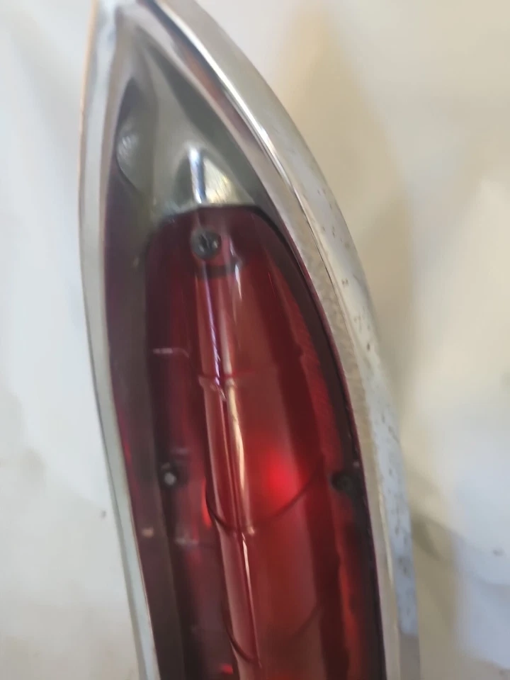 Oldsmobile Fiesta 88 1960 vagón LH conjunto de luces traseras laterales para pasajeros 5950900 02 Foto 4 de 4