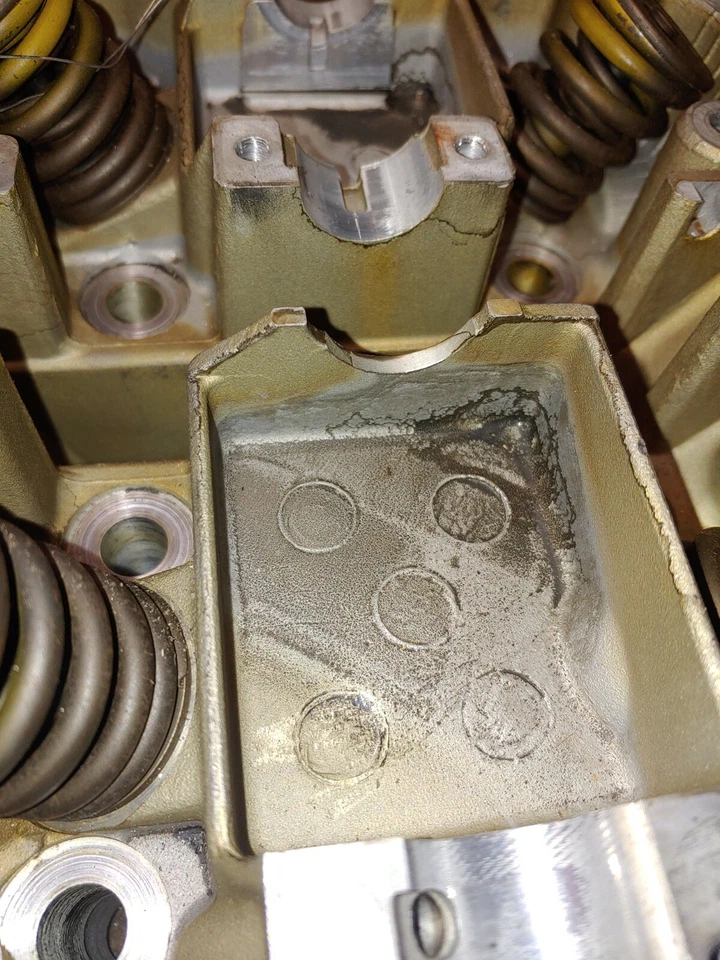 1977 Yamaha XS360 2D  cylinder head - Image 2 of 4