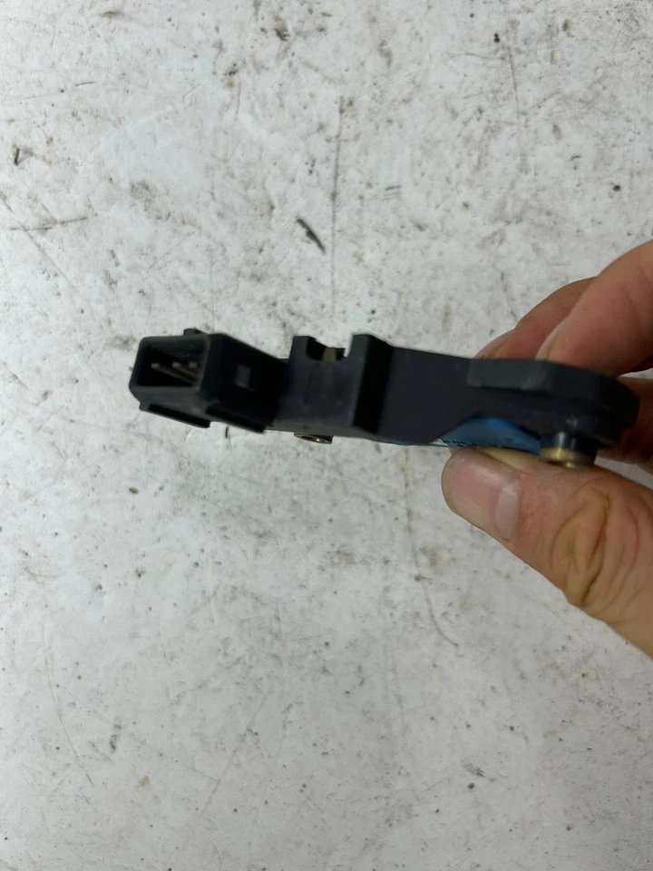 Stock new Distributor Module 2525747A & C062D017 FOR Peugeot 405 Bosch Original - Image 4 of 4