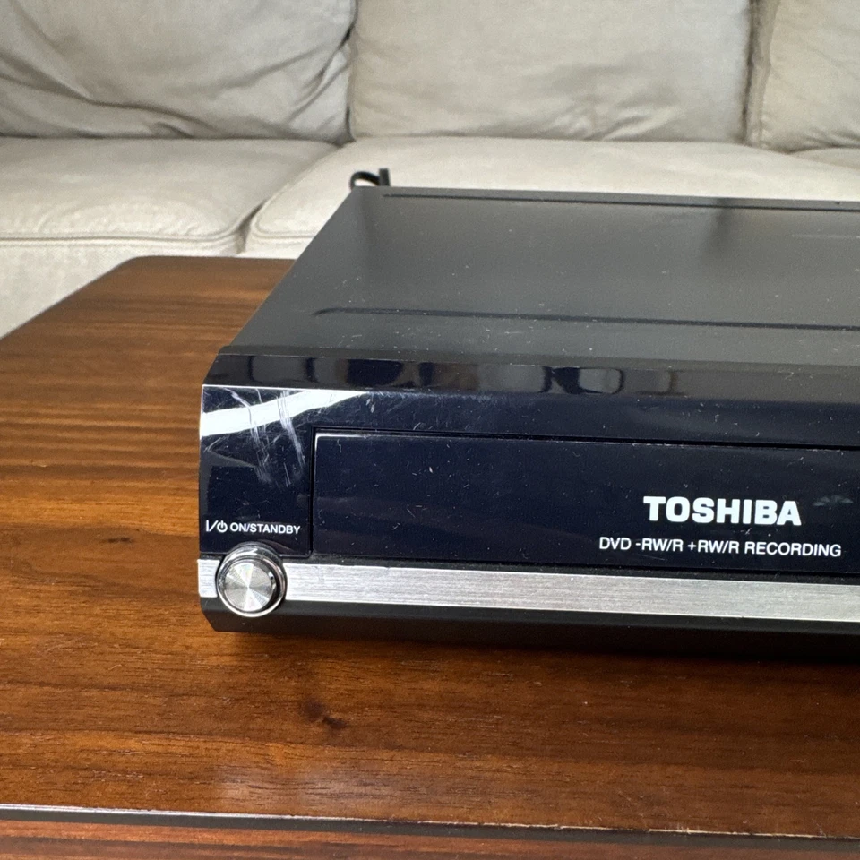 Toshiba D-R400 DVD Video Recorder Player HDMI 1080p No Remote Tested Working - Image 2 of 4