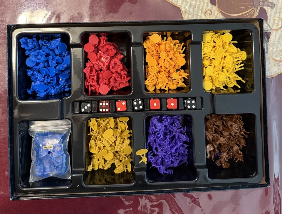 Rare RISK STARCRAFT Collector's Edition Strategy Board Game Complete Blizzard - Image 2 of 3