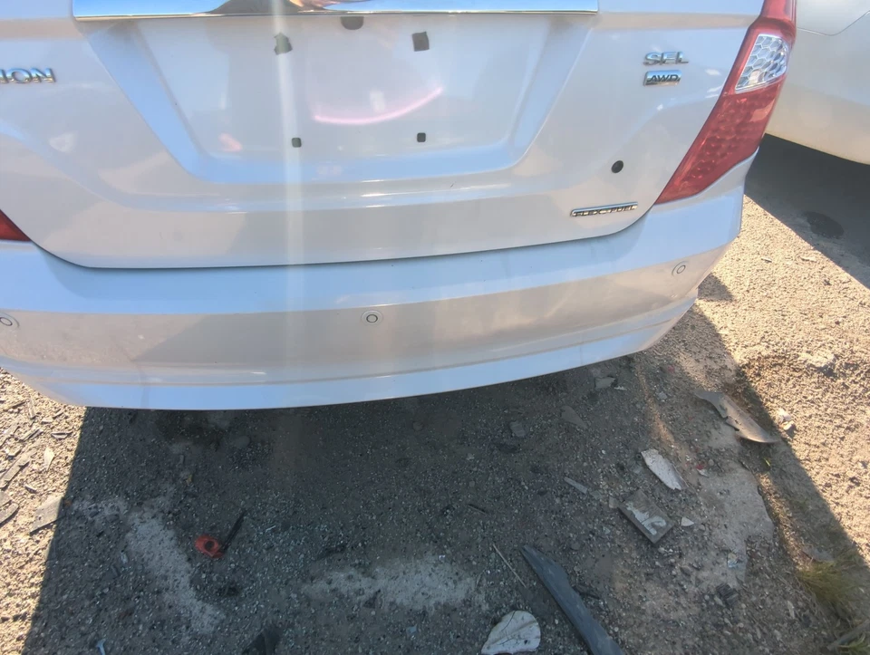 2010-2012 Ford Fusion Rear Bumper Assembly Oem T9Z08 - Image 2 of 3