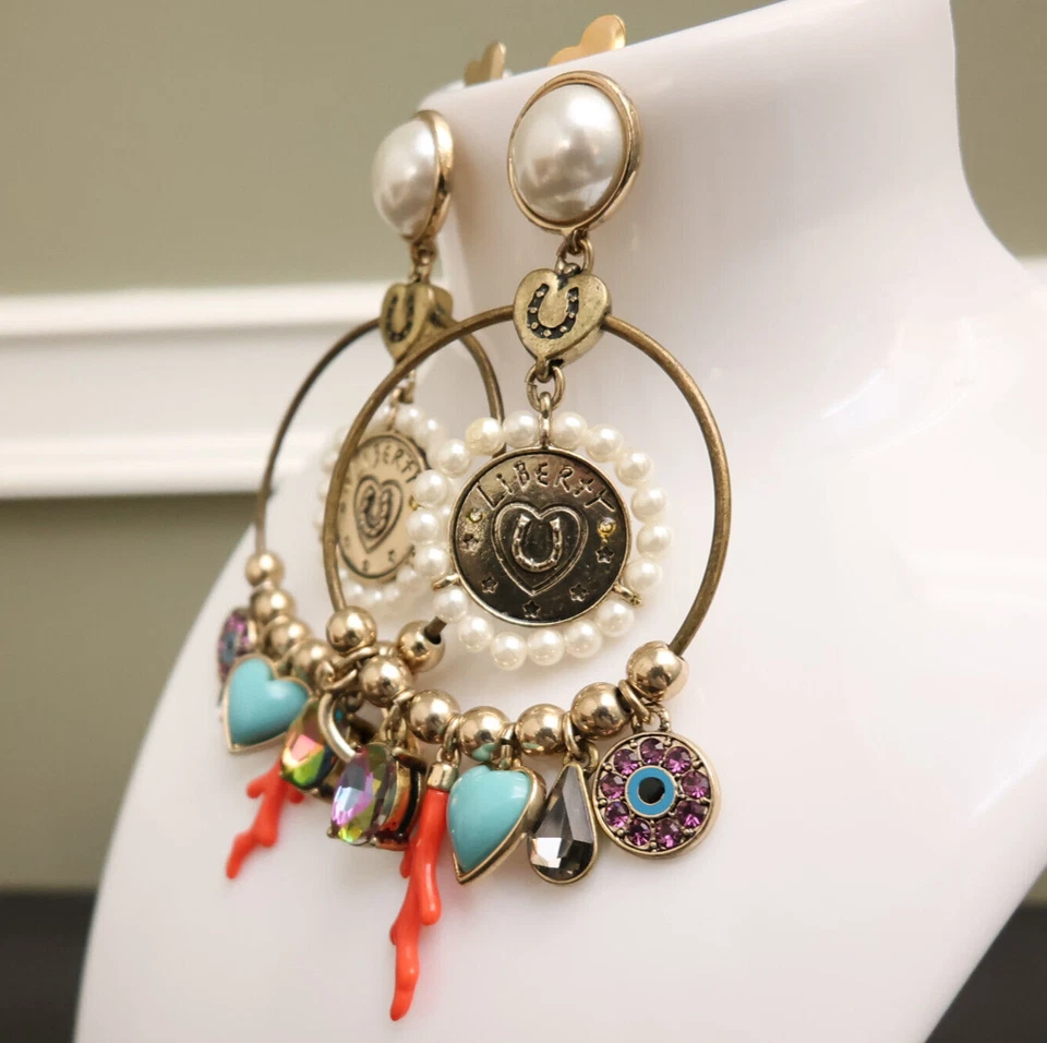Pendientes Betsey Johnson Lucky Charms aros imitación coral y turquesa dorado Foto 2 de 4