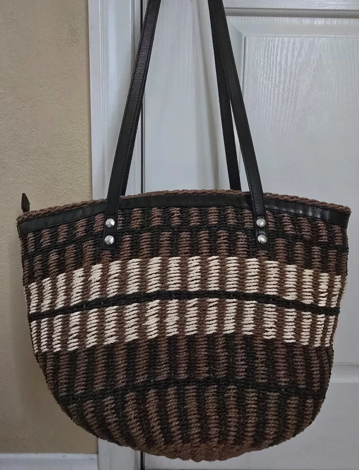 Bolso de Mano Patricia Nash Specialty Tejido Sellia Chocolate Natural Negro Paja Foto 2 de 4