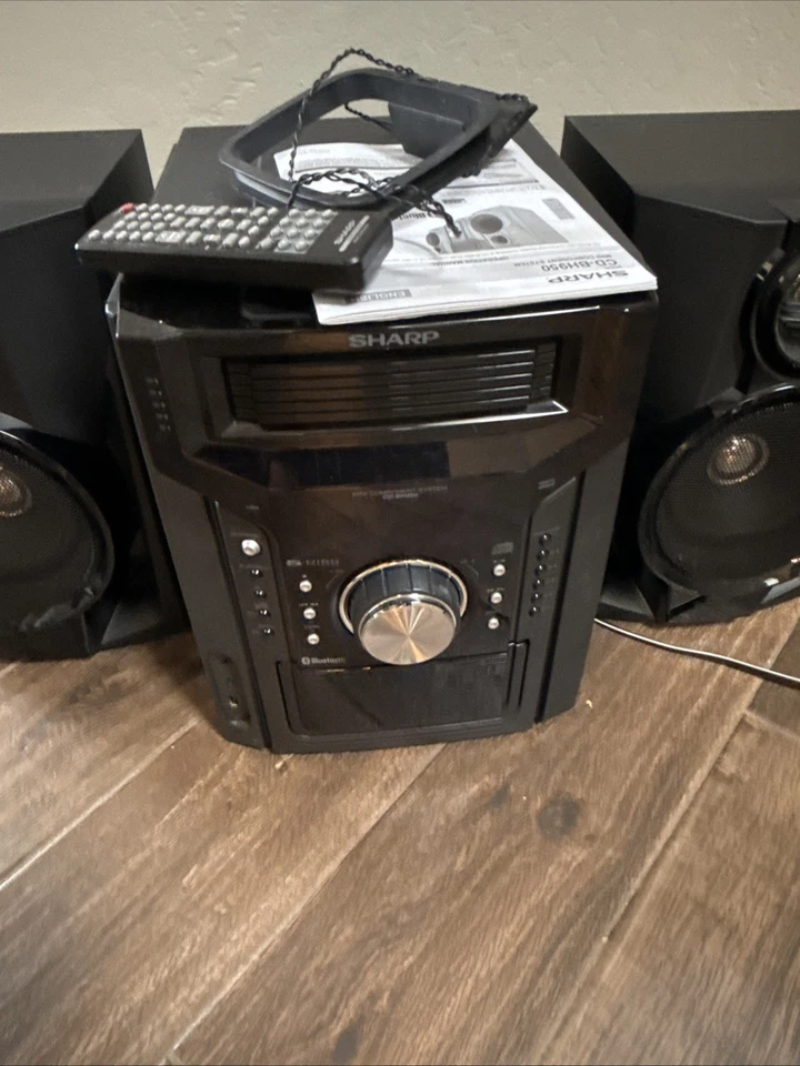 Sharp CD-BH950 5-Disc Mini Component Speaker System CD Bluetooth With Remote - Image 2 of 4