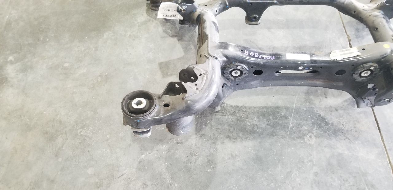 17 BENTLEY BENTAYGA REAR SUSPENSION CROSSMEMBER SUBFRAME
