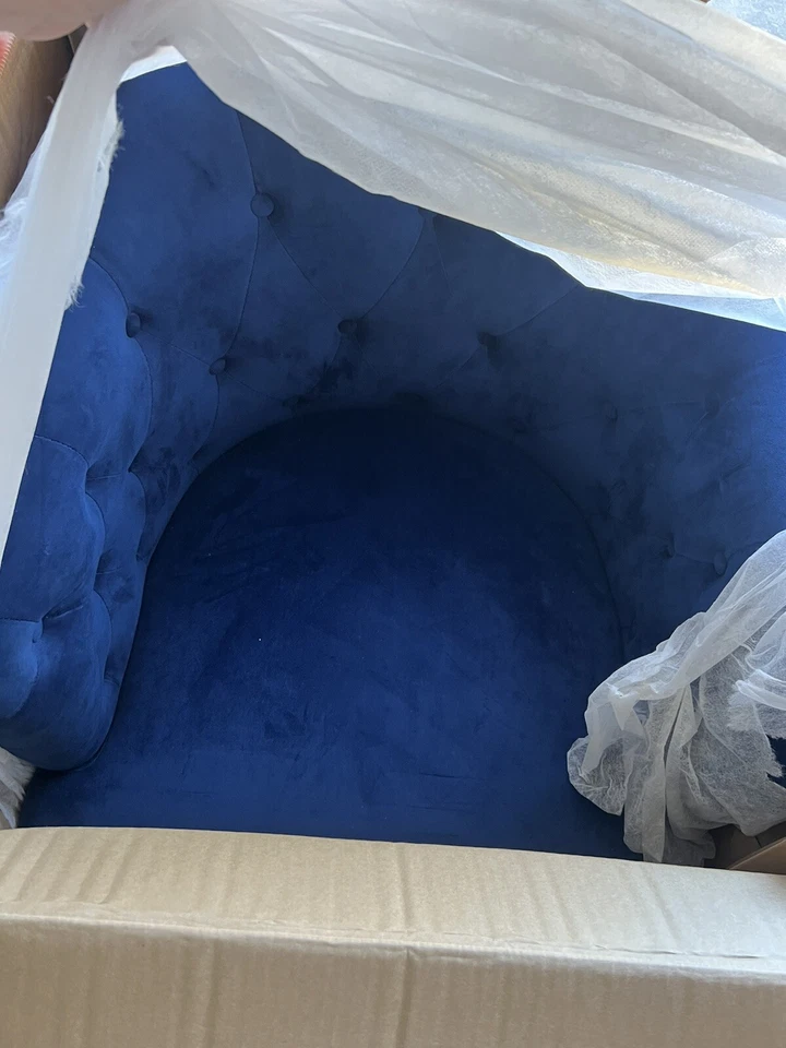 NEW TUFTED BARREL BACK ACCENT CHAIR DEEP COBALT ROYAL BLUE BH62100031654DC - Image 4 of 4