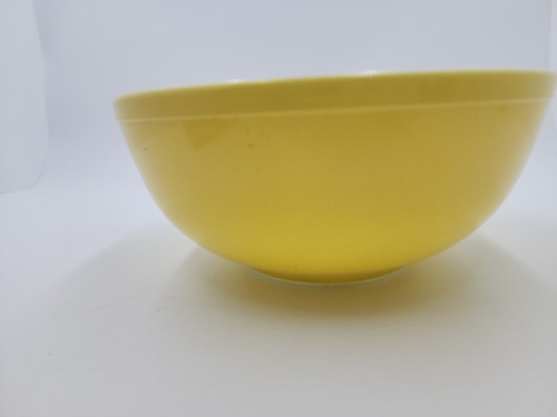 Vintage Pyrex Yellow Mixing Bowl Primary Color 4 quart Early No Number TM Mark - Picture 11 of 24