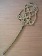 Ancienne tapette à tapis Art Déco en rotin rétro vintage de 71 cm