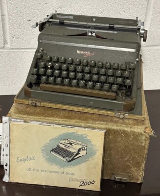 Hervorragende Vintage Hermes 2000 Schreibmaschine mit Etui & Bedienungsanleitung 