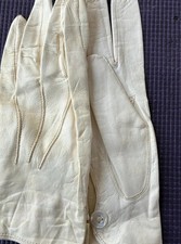 Women  s Vintage Petite Cream Fine Soft Leather Gloves With Pearl Wrist Button