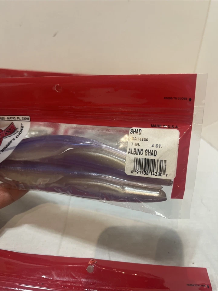 (7) Bass Assassin Shad 7” S&P Silver Phantom/Albino Shad Lote de 7 paquetes Foto 4 de 4