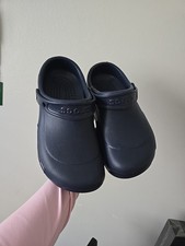 Crocs, Black Solid Toe Men  s Size 6 Women  s Size 8