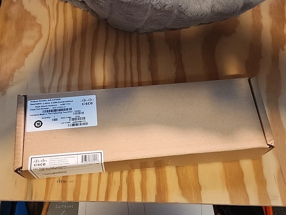 New Cisco AIR-ANT2506 Aironet Omnidirectional Mast Antenna 2.4GHz5.2dBi w/RP-TNC - Image 3 of 4
