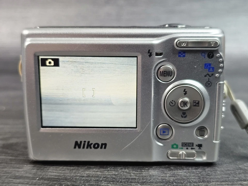 Nikon Coolpix L10 Digital Camera 5MP 3x Zoom Tested Working + 2GB SD - Image 4 of 4