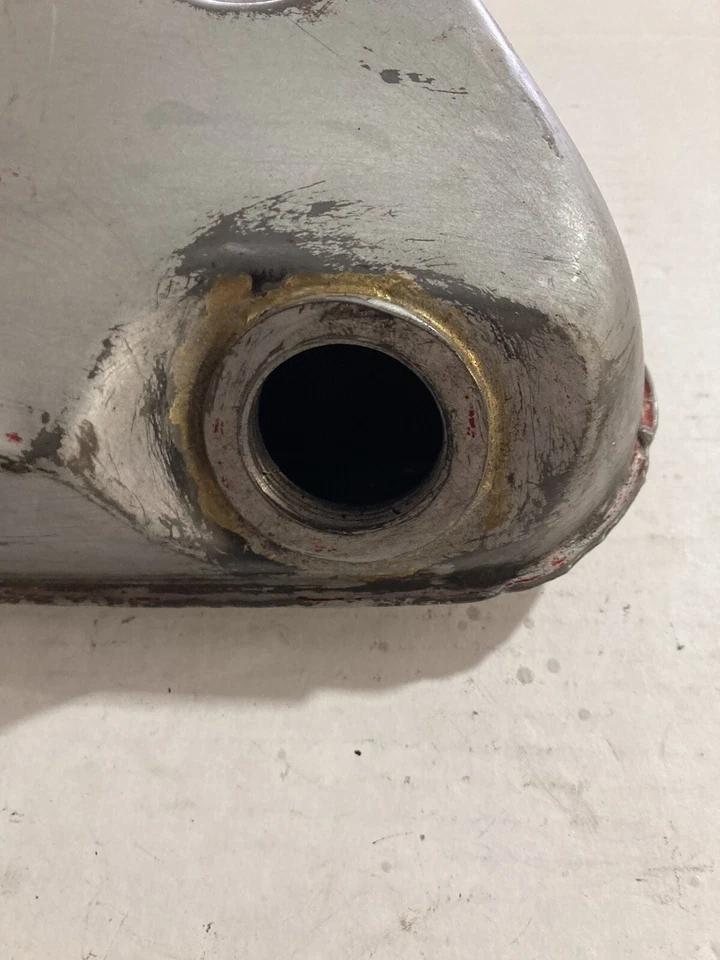 Tanque de aceite Suzuki, 250 X6 Hustler Super Six T20 T250 Foto 4 de 4