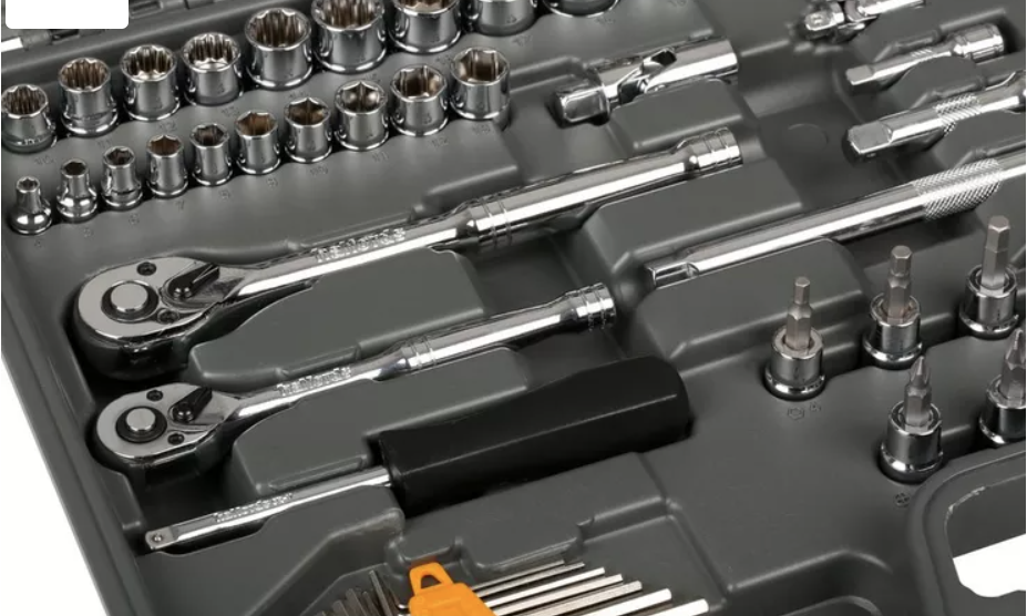 Halfords 92 Piece Garage Tool Kit 92 Pieces Brand New eBay