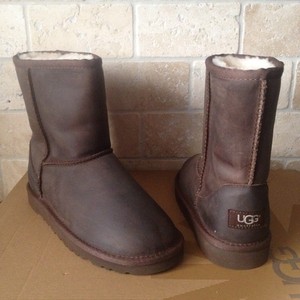 ugg women s classic short leather 