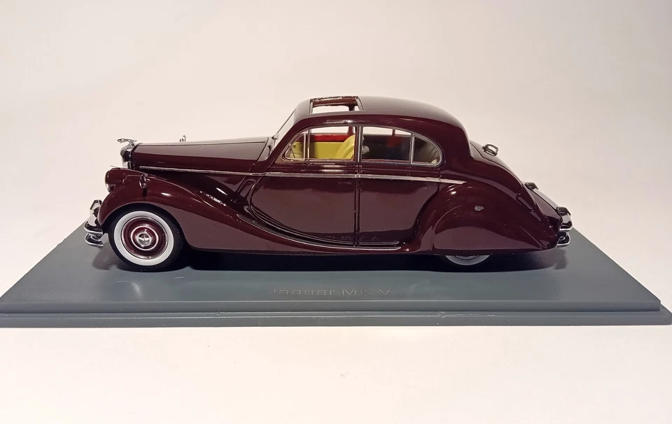 JAGUAR MK V - Neo Scale Models 1:43 - Immagine 2 di 4