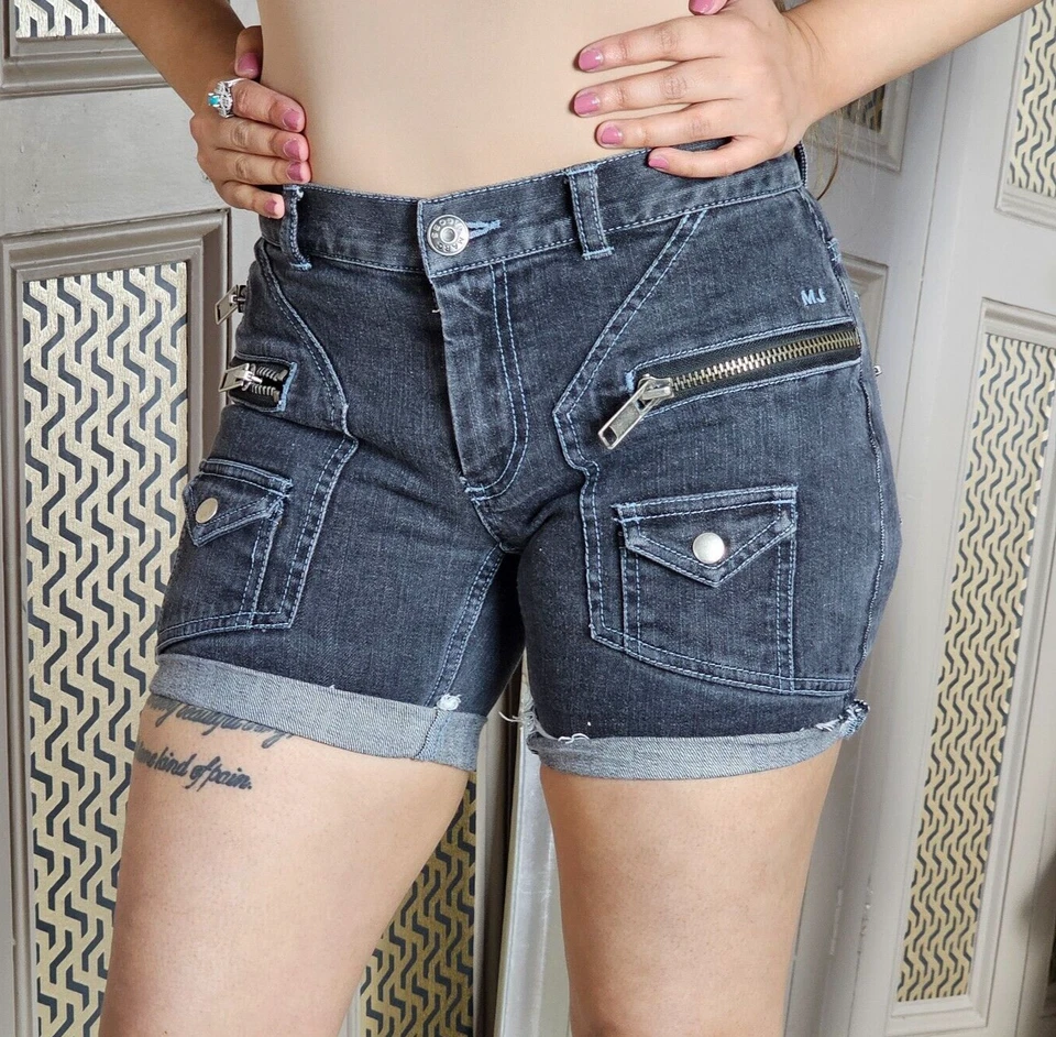 Pantalones cortos de mezclilla negros Marc Jacobs de tiro bajo TALLA 4 UK 6 8 Foto 2 de 4