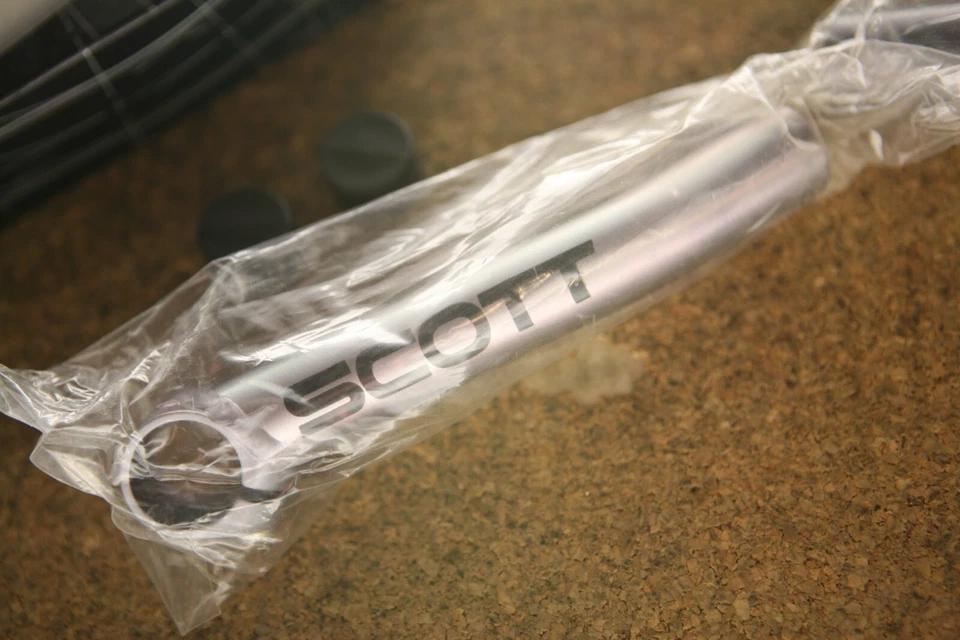 Embouts de guidon VTT Scott AT-NZ Retro Oldschool Kult NOS NEUF DANS SA BOÎTE - Photo 2/4