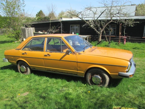 classic 1976 Audi 80 LS Mark 1 Barn Find Sound Very Low Mileage Project VAG Golf - Picture 1 of 24