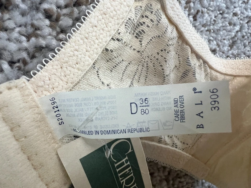 Cherry & Webb Bali Vintage Bra Yellow/Beige Underwire Bra Lace Side Size 36D NWT - Imagem 3 de 4