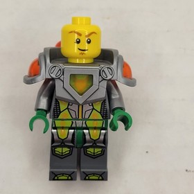 LEGO Nexo Aaron Fox green Knight minifigure from set  70325