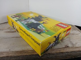 Vintage 1987 LEGO Legoland Castle: Camouflaged Outpost (6066) Complete