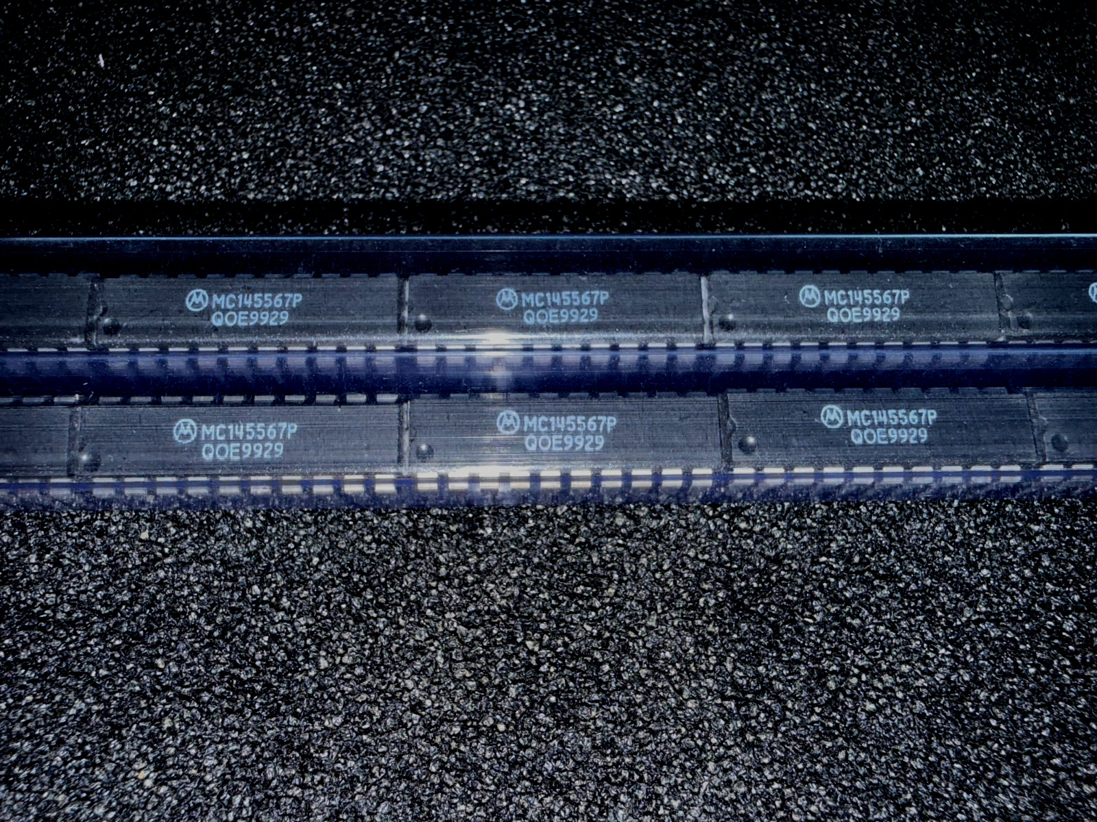 MC145567P