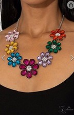 Paparazzi Zi Collection Necklace and Earrings...