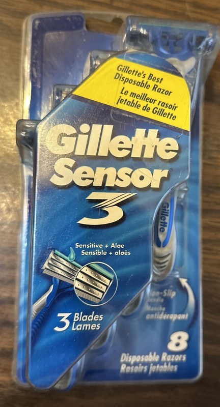 Gillette Sensor3 Disposable Razors - Sensitive & Aloe - Non-Slip Handle - 8 Pack