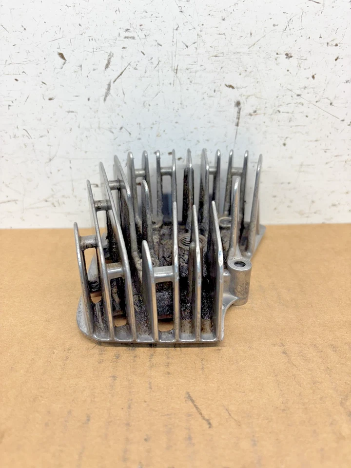 Yamaha GT80 MX80 Cylinder Head / Engine Head (1973-80) / 367-11111-01-R4 Foto 4 de 4