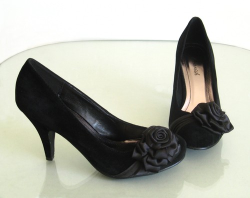 New Round Toe Heel Pumps Satin Flower Suede Black Red Fuchsia Khaki 5 6 7.5 8 10 - Picture 5 of 6
