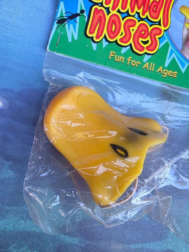老式 2001 年全新未拆封 CESAR 塑料动物鼻鸭嘴服装万圣节 — 第 2/4 张图片
