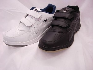 black wide fit trainers