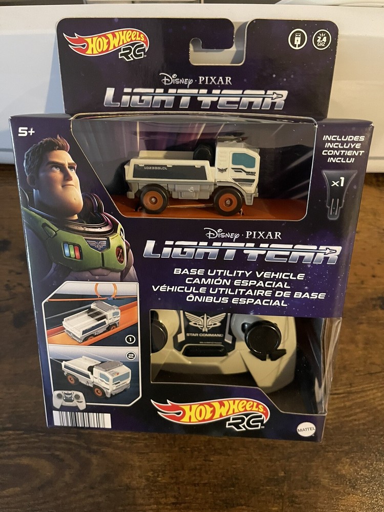 Hot Wheels Buzz LightYear 1:64 Diecast Car Remote-Controlled Racing  RC 2.4 GHZ
