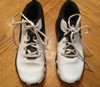 Boys Basketball Shoes Under Armour Lockdown Size 6.5 Y Youth