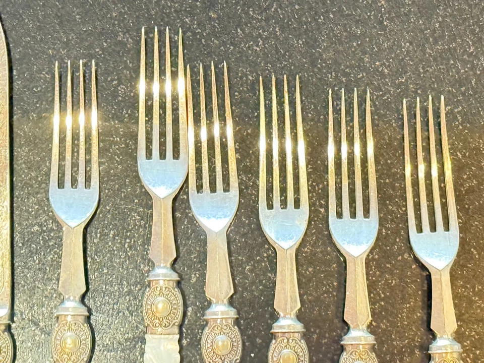 ATQ English Edwardian Mother of Pearl Silverware Set Forks Knives MOP Exquisite - Image 4 of 4