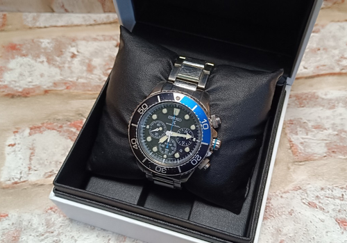 Seiko V175-OADO BATMAN Prospex Solar Chronograph Divers 200m - Picture 4 of 22