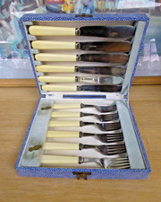 Vintage x12 Walker and Hall Silver Plated Forks Knives Cutlery Set Original Box