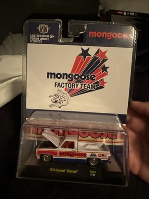 M2 Machines Mongoose 1979 Chevrolet Silverado Factory Team Edition