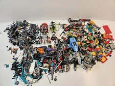 (9.5 Pounds) Assorted Bulk Legos Mostly Technic (See Pictures)