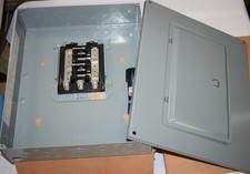 Square D QO412L125 125A 240/120 12 Space Circuit Breaker Load Center & Door NOS